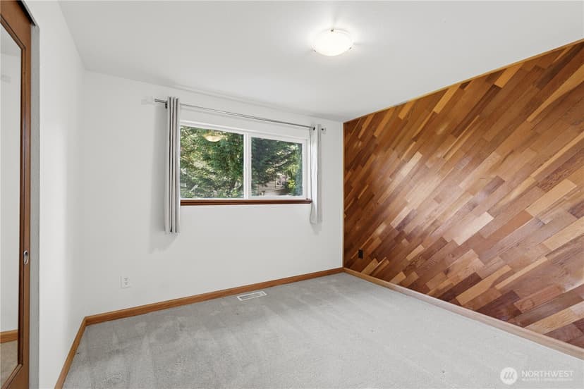 Property photo for 16226 NE 57th Street, Redmond photo 20