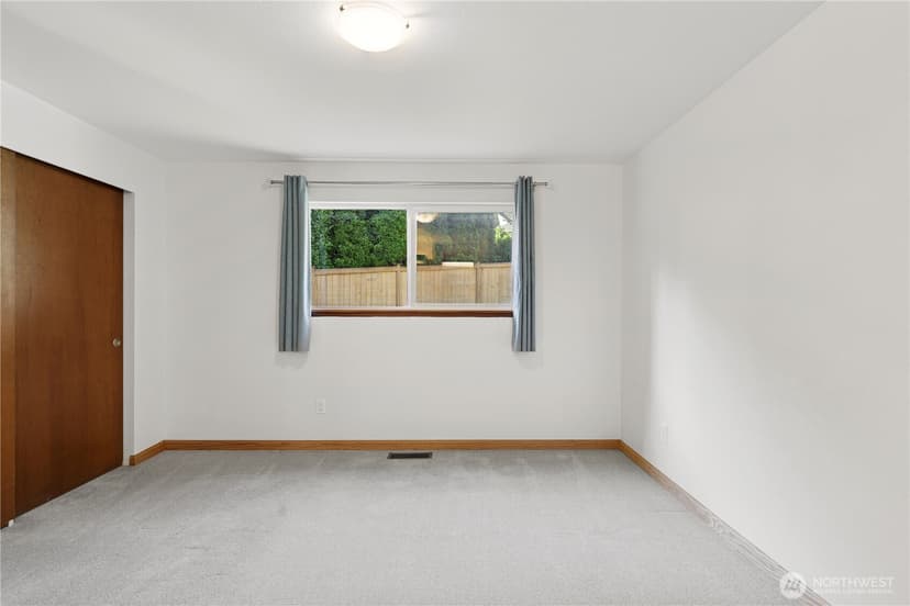 Property photo for 16226 NE 57th Street, Redmond photo 21