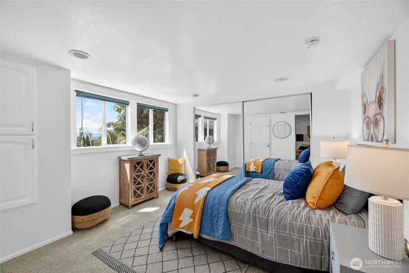Property photo for 8261 Northrop Place SW, Seattle photo 24