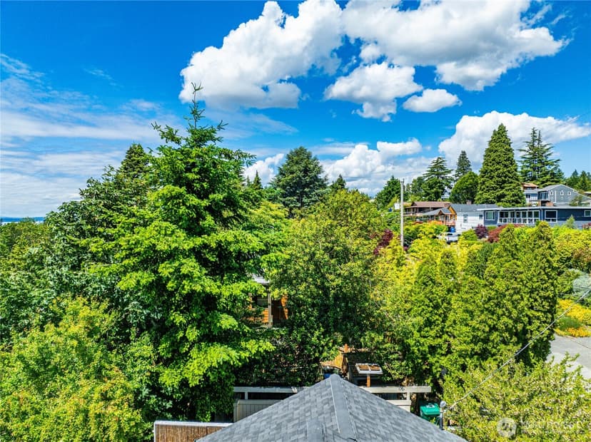 Property photo for 8261 Northrop Place SW, Seattle photo 36