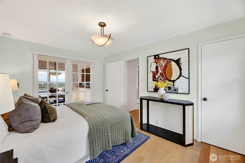 Property photo for 8261 Northrop Place SW, Seattle photo 17