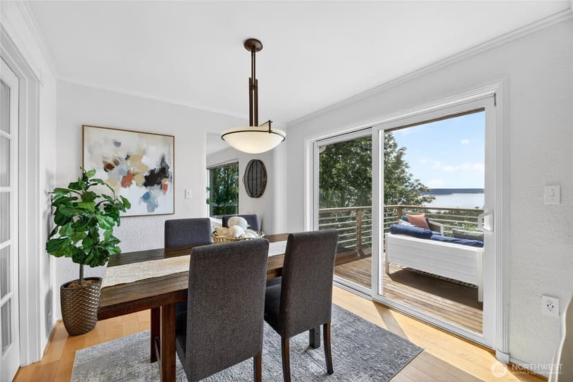 Property photo for 8261 Northrop Place SW, Seattle photo 11