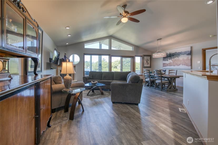 Property photo for 595 Blue Wing Loop SE, Ocean Shores photo 6