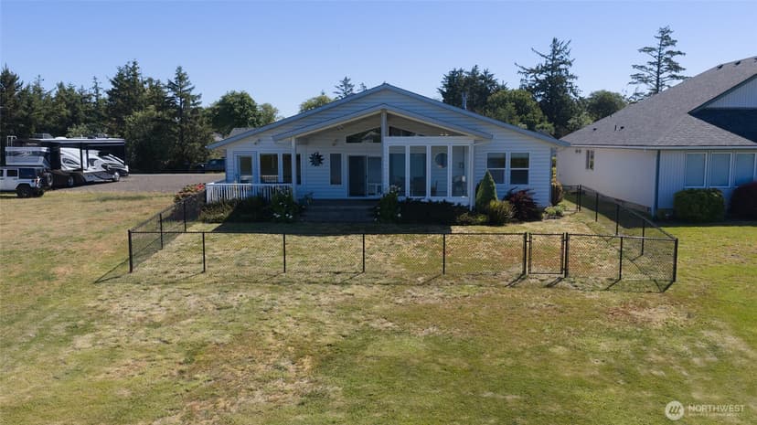 Property photo for 595 Blue Wing Loop SE, Ocean Shores photo 32