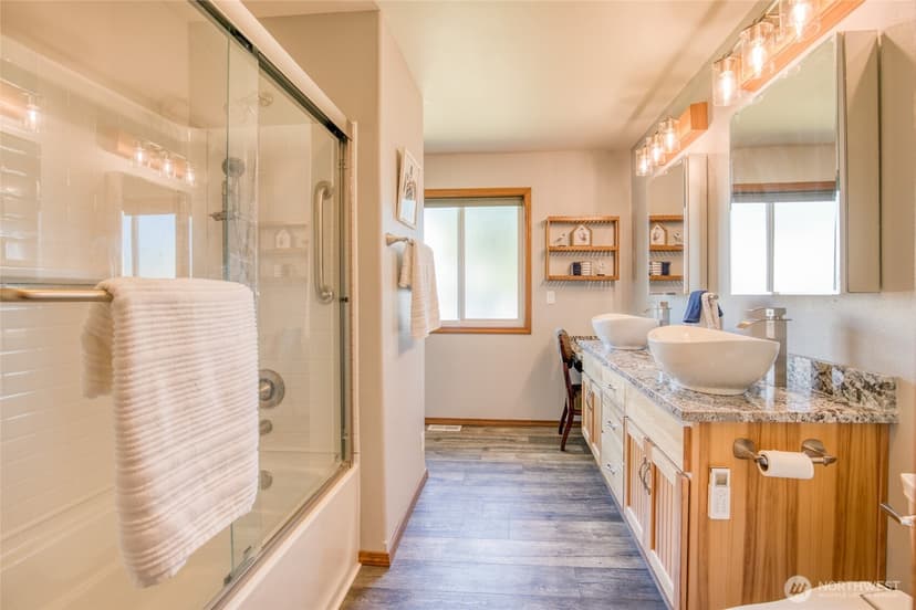 Property photo for 595 Blue Wing Loop SE, Ocean Shores photo 20