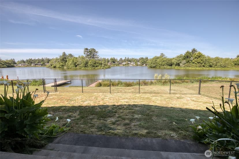 Property photo for 595 Blue Wing Loop SE, Ocean Shores photo 28