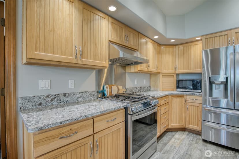 Property photo for 595 Blue Wing Loop SE, Ocean Shores photo 12