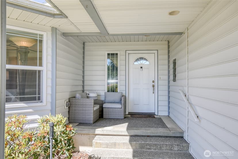 Property photo for 595 Blue Wing Loop SE, Ocean Shores photo 38