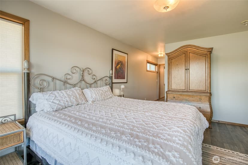 Property photo for 595 Blue Wing Loop SE, Ocean Shores photo 16
