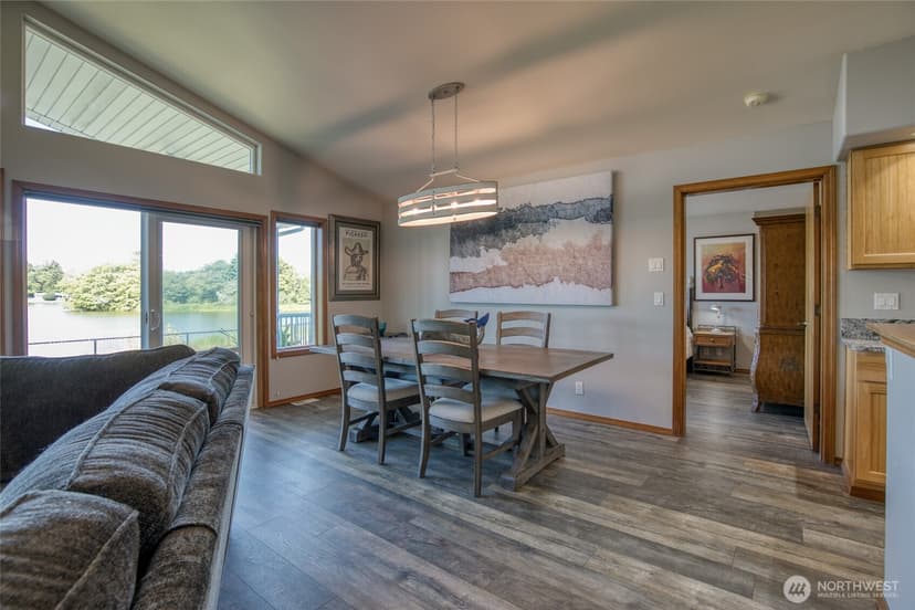 Property photo for 595 Blue Wing Loop SE, Ocean Shores photo 9