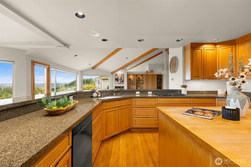 Property photo for 1312 W Street NW, Auburn photo 15
