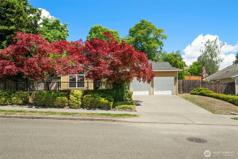 Property photo for 4929 Enetai Avenue NE, Tacoma photo 4