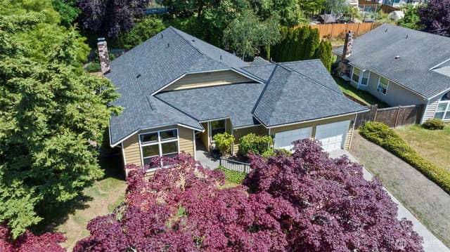 Property photo for 4929 Enetai Avenue NE, Tacoma photo 2