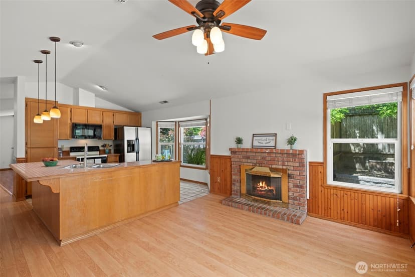 Property photo for 4929 Enetai Avenue NE, Tacoma photo 19