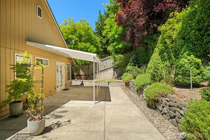 Property photo for 4929 Enetai Avenue NE, Tacoma photo 31