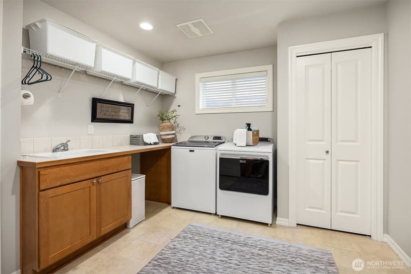 Property photo for 773 Summerhill Ridge Drive NW, Issaquah photo 28