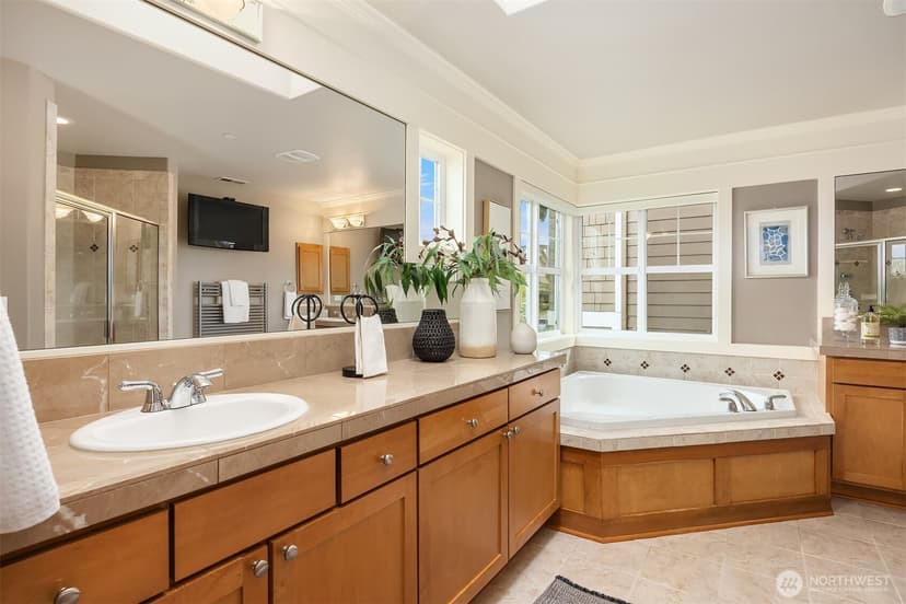 Property photo for 773 Summerhill Ridge Drive NW, Issaquah photo 22