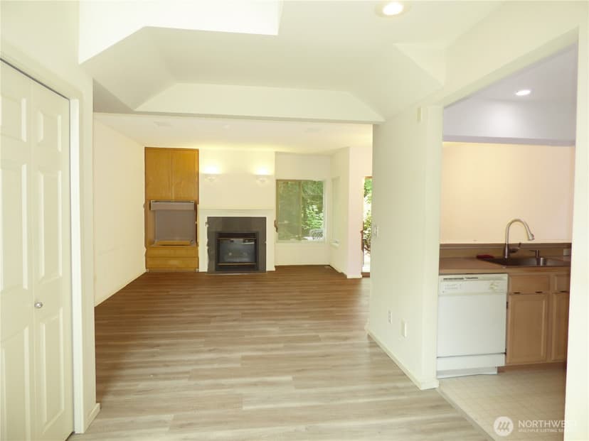 Property photo for 15878 NE 93rd Way #1503, Redmond photo 6