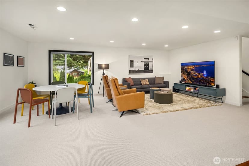 Property photo for 311 34th Avenue E, Seattle photo 32