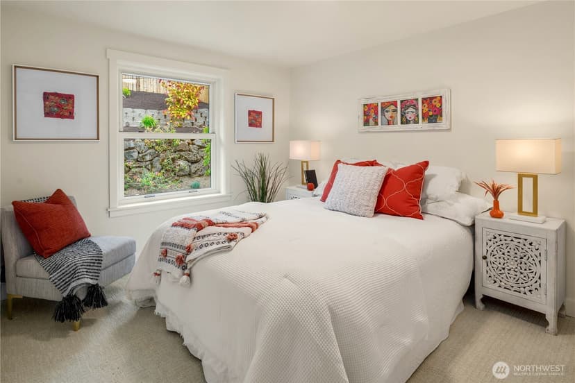 Property photo for 9258 24th Avenue SW, Seattle photo 19