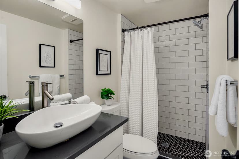Property photo for 9258 24th Avenue SW, Seattle photo 18