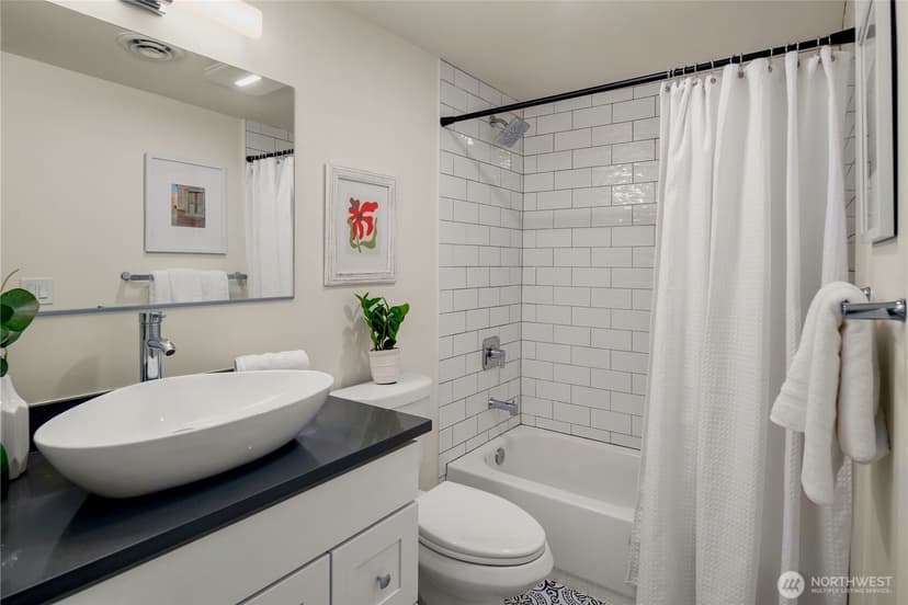 Property photo for 9258 24th Avenue SW, Seattle photo 21