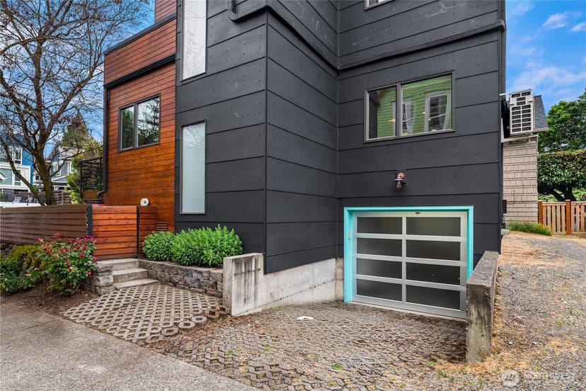 Property photo for 1615 E Columbia Street, Seattle photo 31
