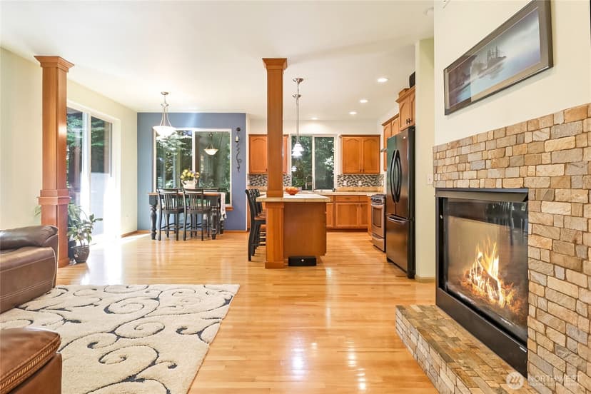 Property photo for 1120 201st Place SW, Lynnwood photo 13