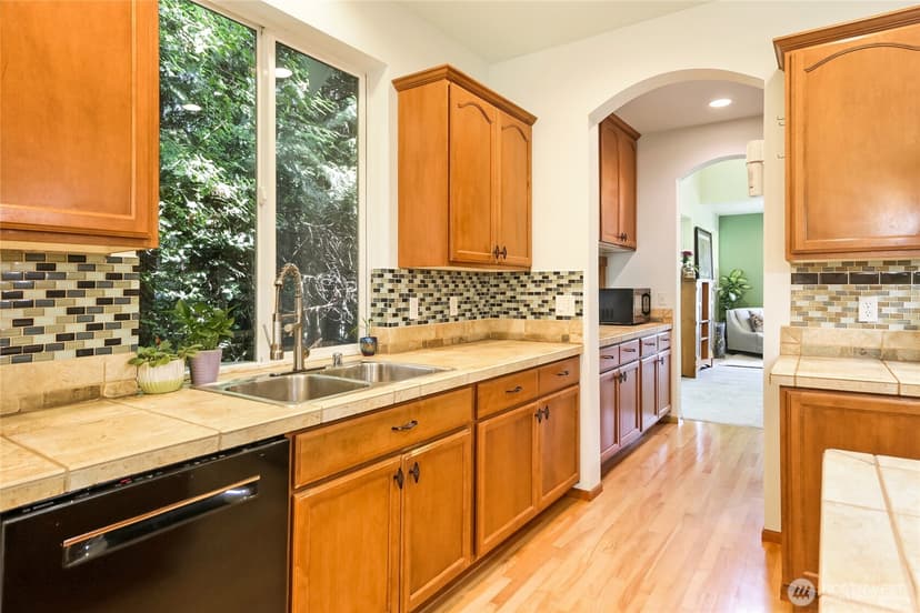Property photo for 1120 201st Place SW, Lynnwood photo 10
