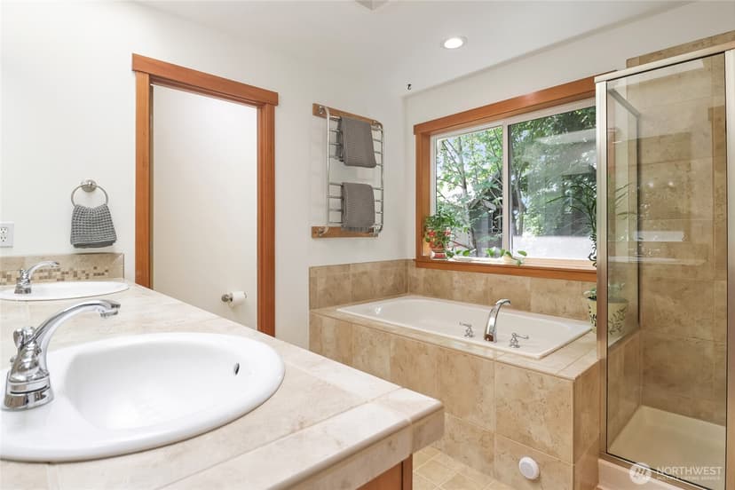 Property photo for 1120 201st Place SW, Lynnwood photo 23
