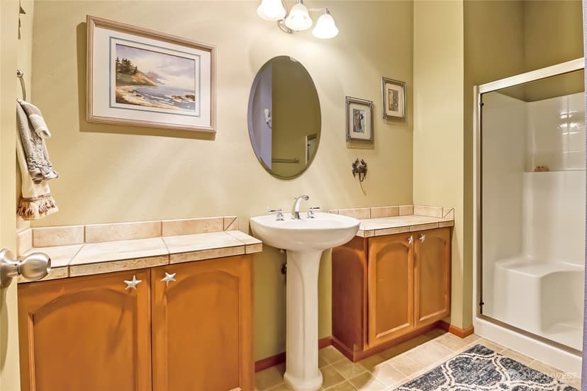 Property photo for 1120 201st Place SW, Lynnwood photo 16