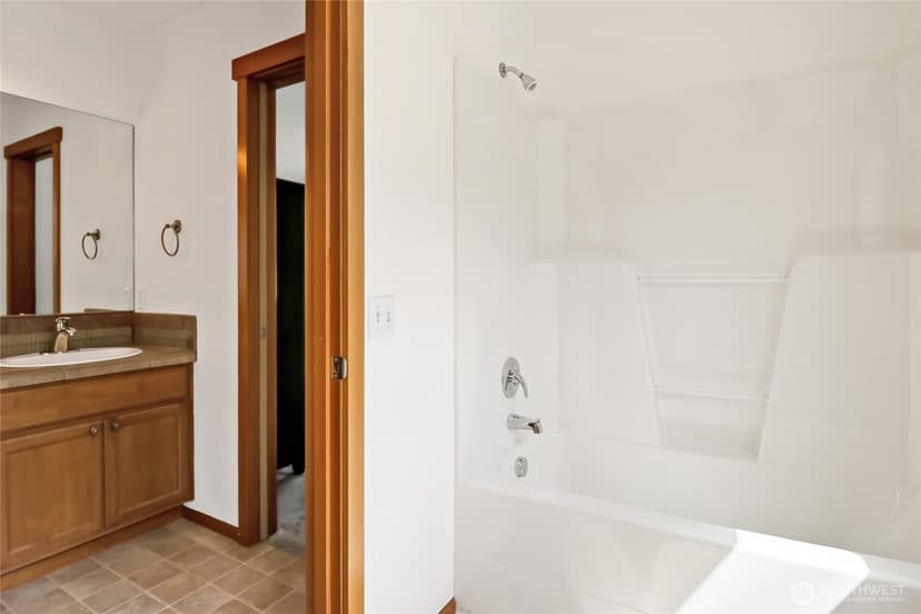 Property photo for 1120 201st Place SW, Lynnwood photo 28