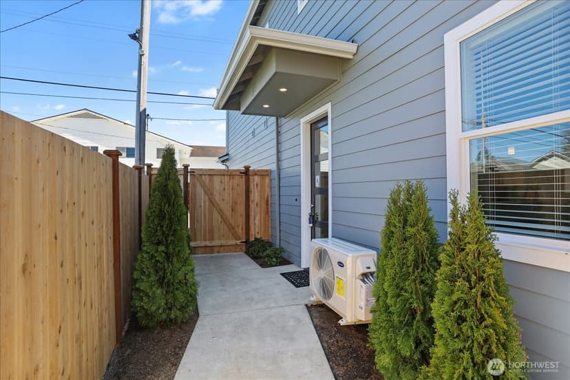 Property photo for 2217 Hoyt Avenue #B, Everett photo 26