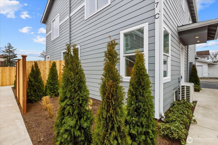Property photo for 2217 Hoyt Avenue #B, Everett photo 20