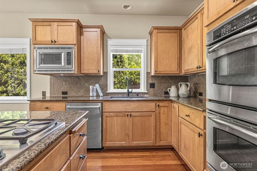Property photo for 2188 NE Noble Street, Issaquah photo 7