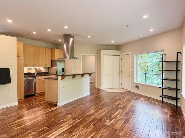 Property photo for 10021 7th Avenue NW #E, Seattle photo 5