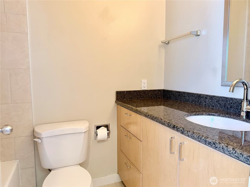 Property photo for 10021 7th Avenue NW #E, Seattle photo 19