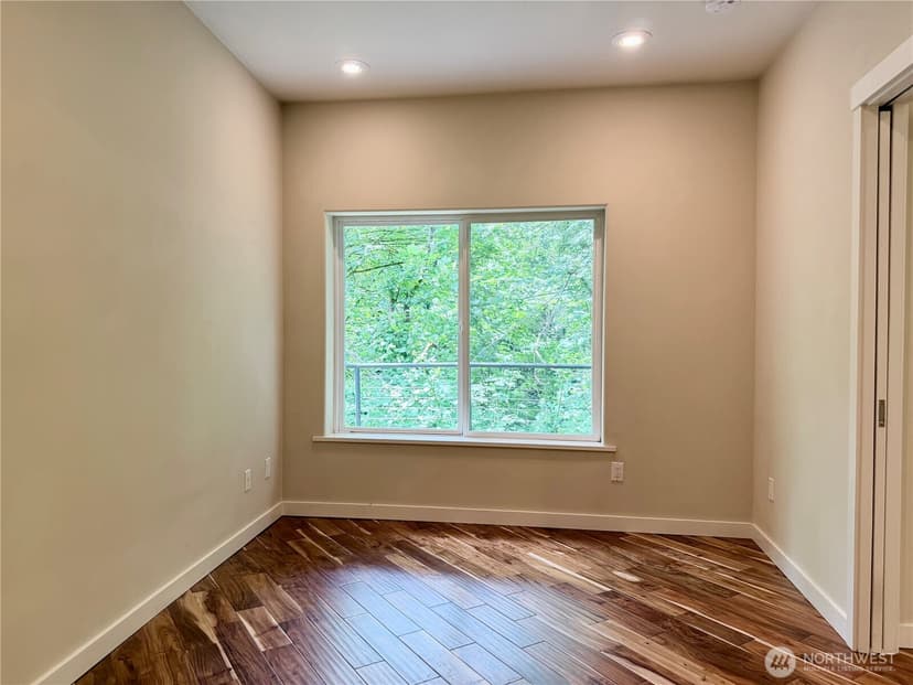 Property photo for 10021 7th Avenue NW #E, Seattle photo 9