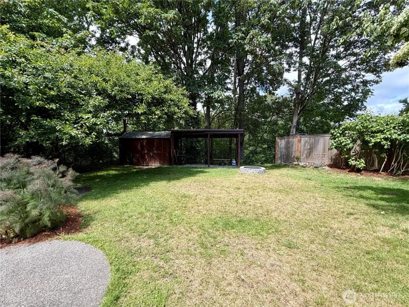Property photo for 10021 7th Avenue NW #E, Seattle photo 23