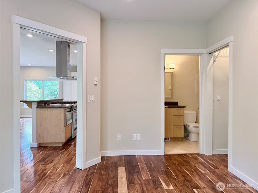 Property photo for 10021 7th Avenue NW #E, Seattle photo 8