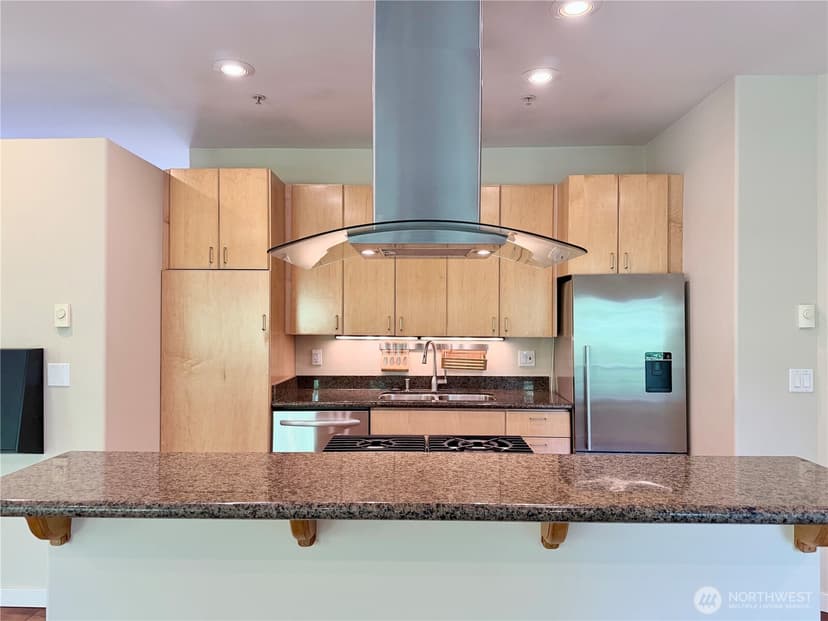 Property photo for 10021 7th Avenue NW #E, Seattle photo 13