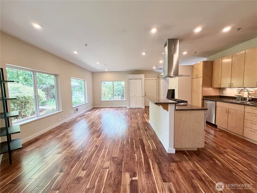 Property photo for 10021 7th Avenue NW #E, Seattle photo 2