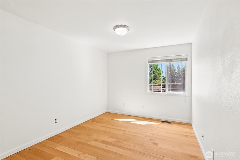 Property photo for 717 NW 70th Street #203, Seattle photo 17