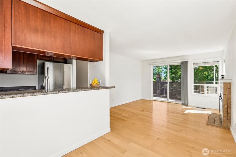 Property photo for 717 NW 70th Street #203, Seattle photo 11