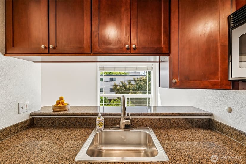 Property photo for 717 NW 70th Street #203, Seattle photo 15