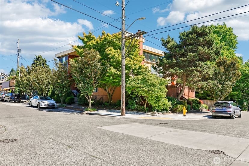Property photo for 717 NW 70th Street #203, Seattle photo 27