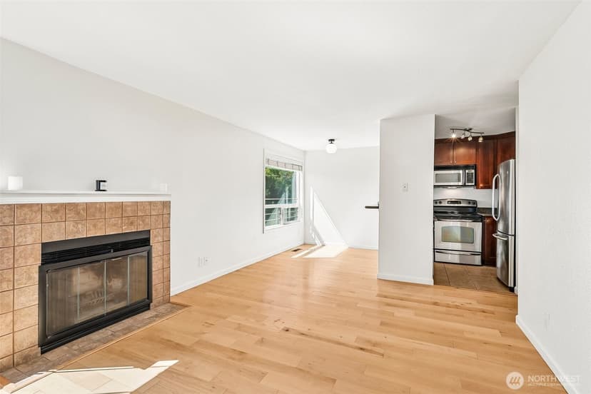 Property photo for 717 NW 70th Street #203, Seattle photo 8