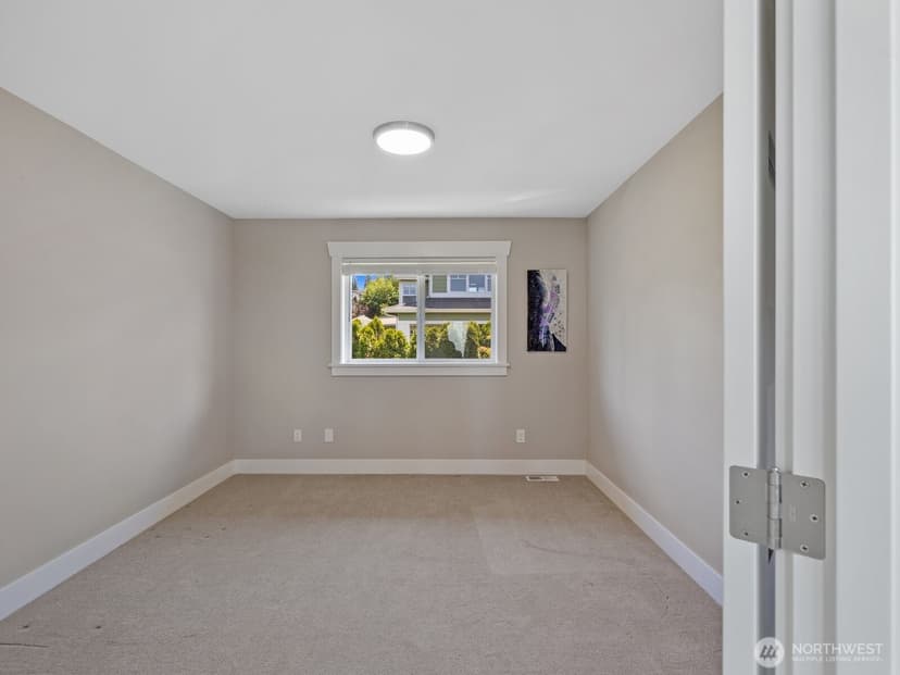 Property photo for 4909 Chinook Drive, Everett photo 26