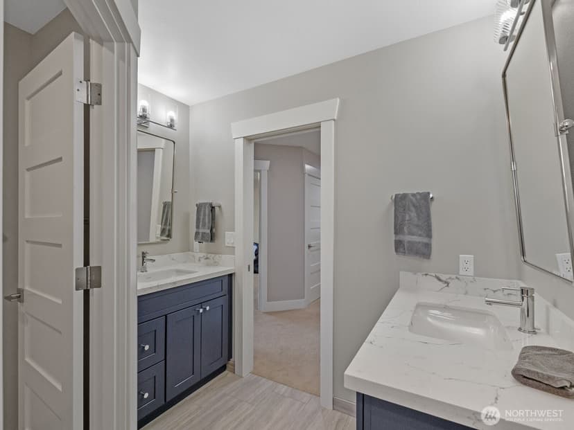 Property photo for 4909 Chinook Drive, Everett photo 27
