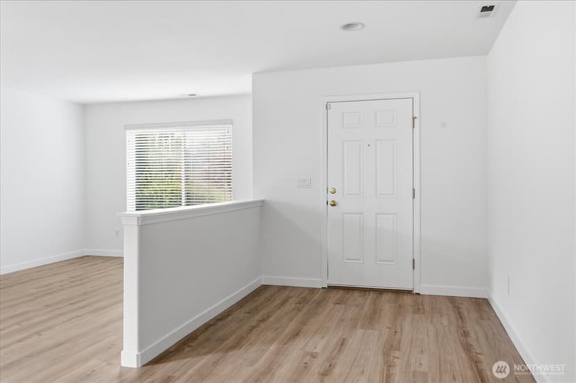 Property photo for 3808 S 335th Place, Federal Way photo 8